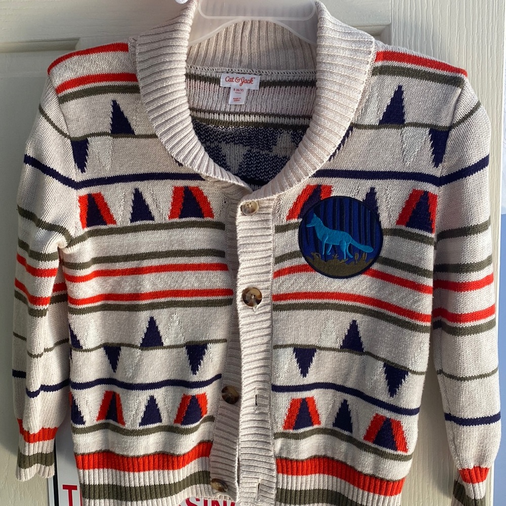 Cat & Jack cardigan sweater. Size 6/7. Great condition.